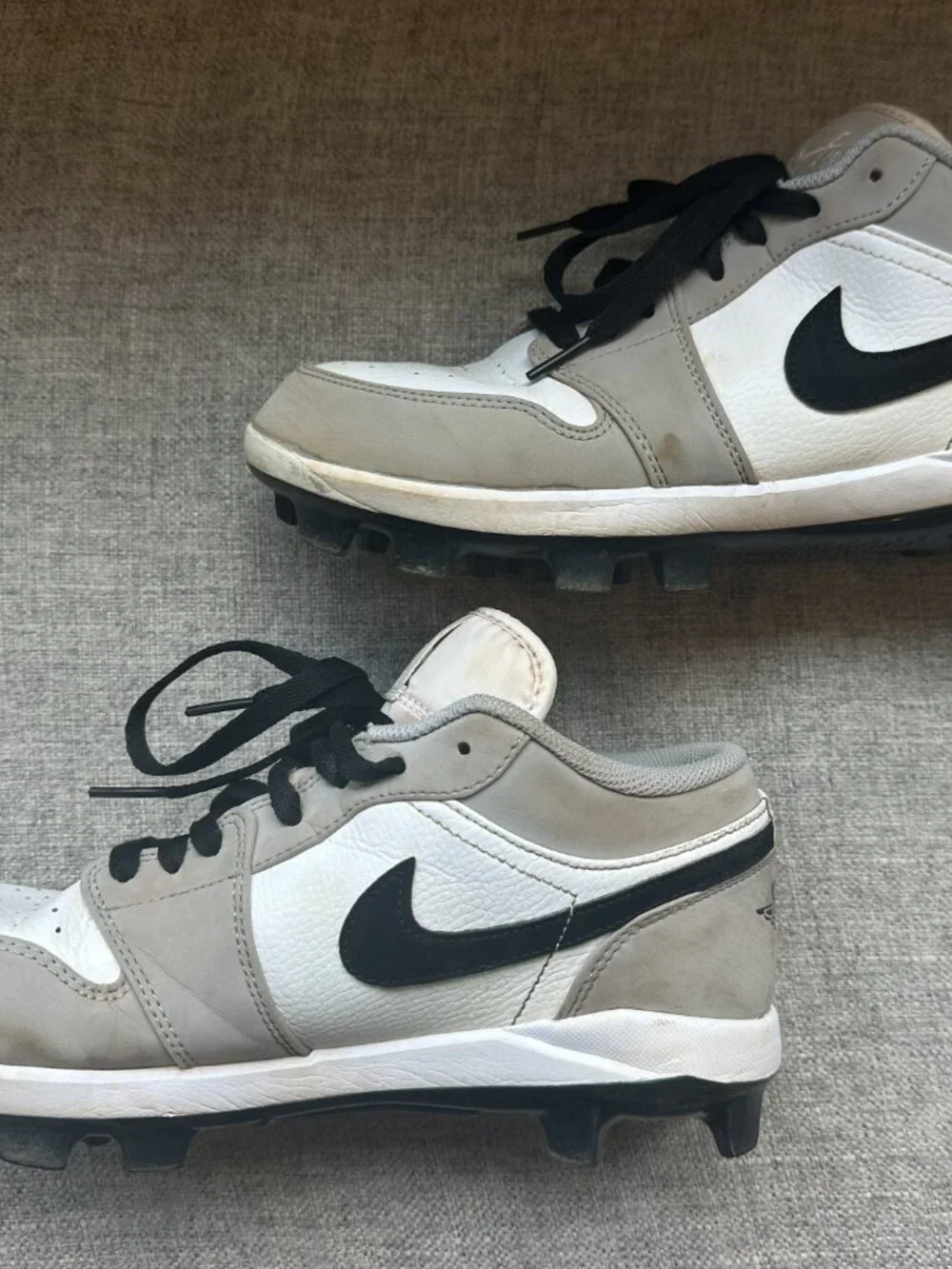 Jordan 1 Retro MCS Baseball Cleats Grey-White-Black Size 9